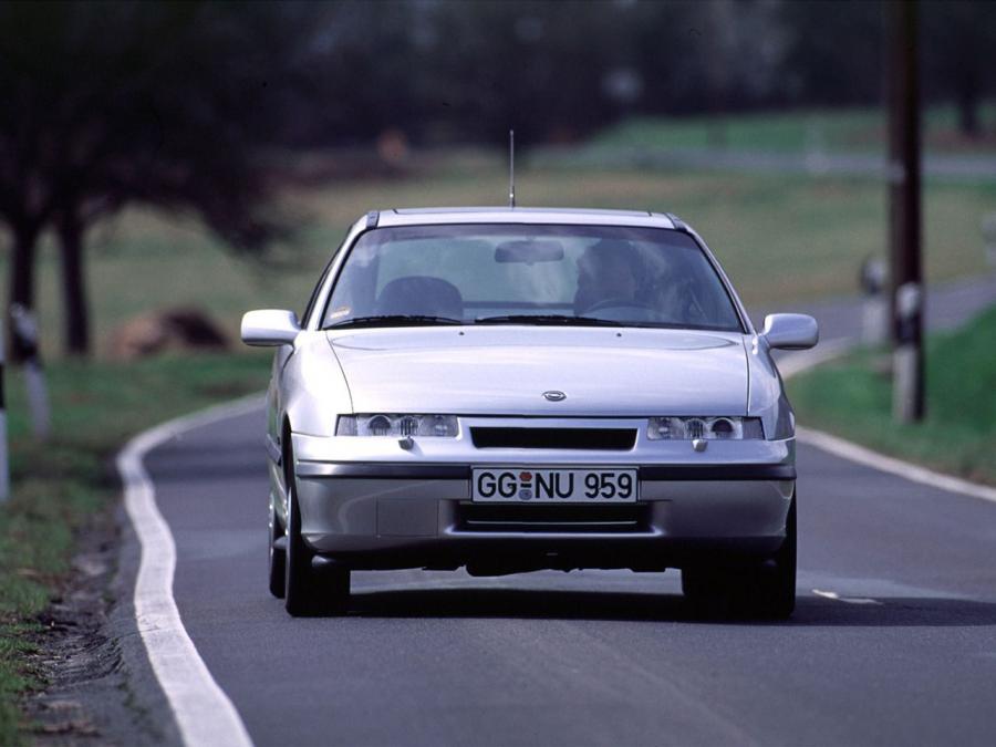  Opel Calibra Turbo 4x4 1992 года  (фото 10 из 11)